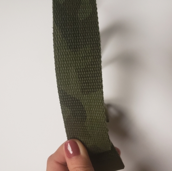 Military Army Green Cami Webbing Belt - Picture 3 of 5